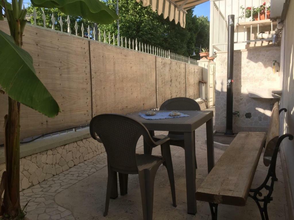 شقة La Casa Di Rosi Al Mare فادا المظهر الخارجي الصورة