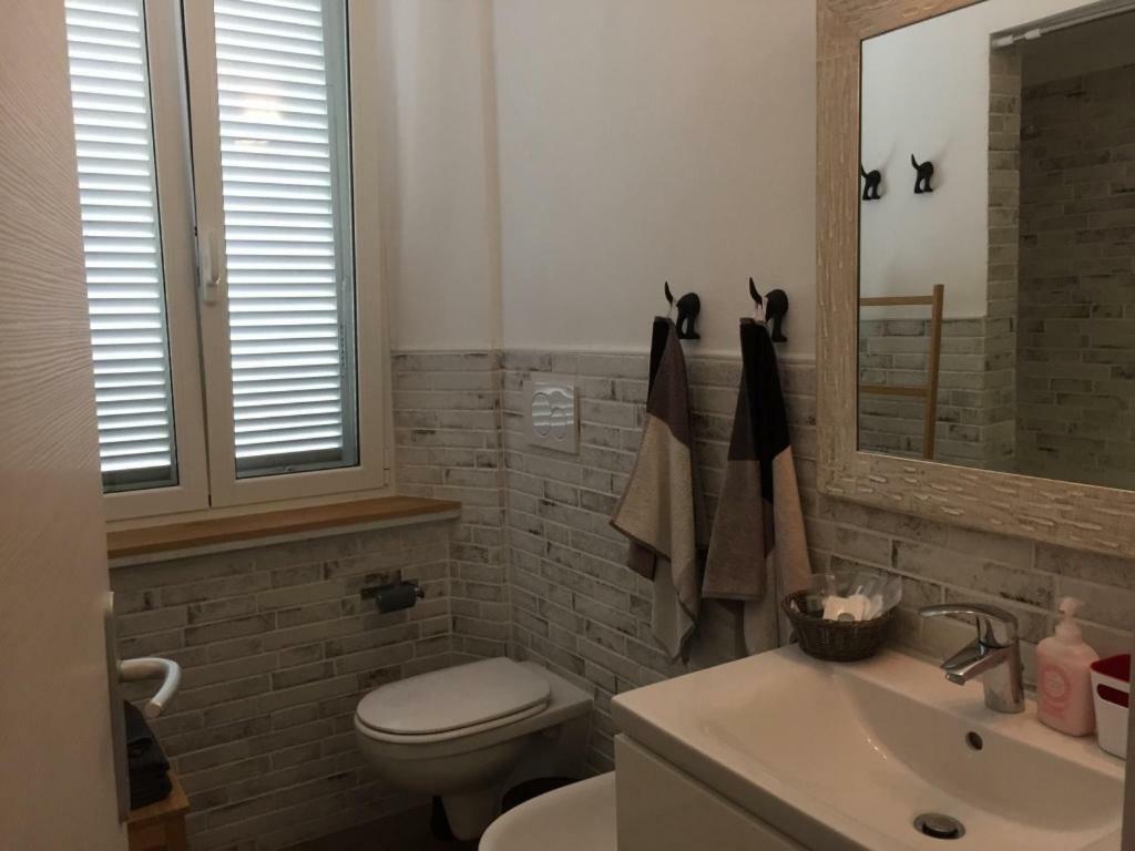 شقة La Casa Di Rosi Al Mare فادا المظهر الخارجي الصورة